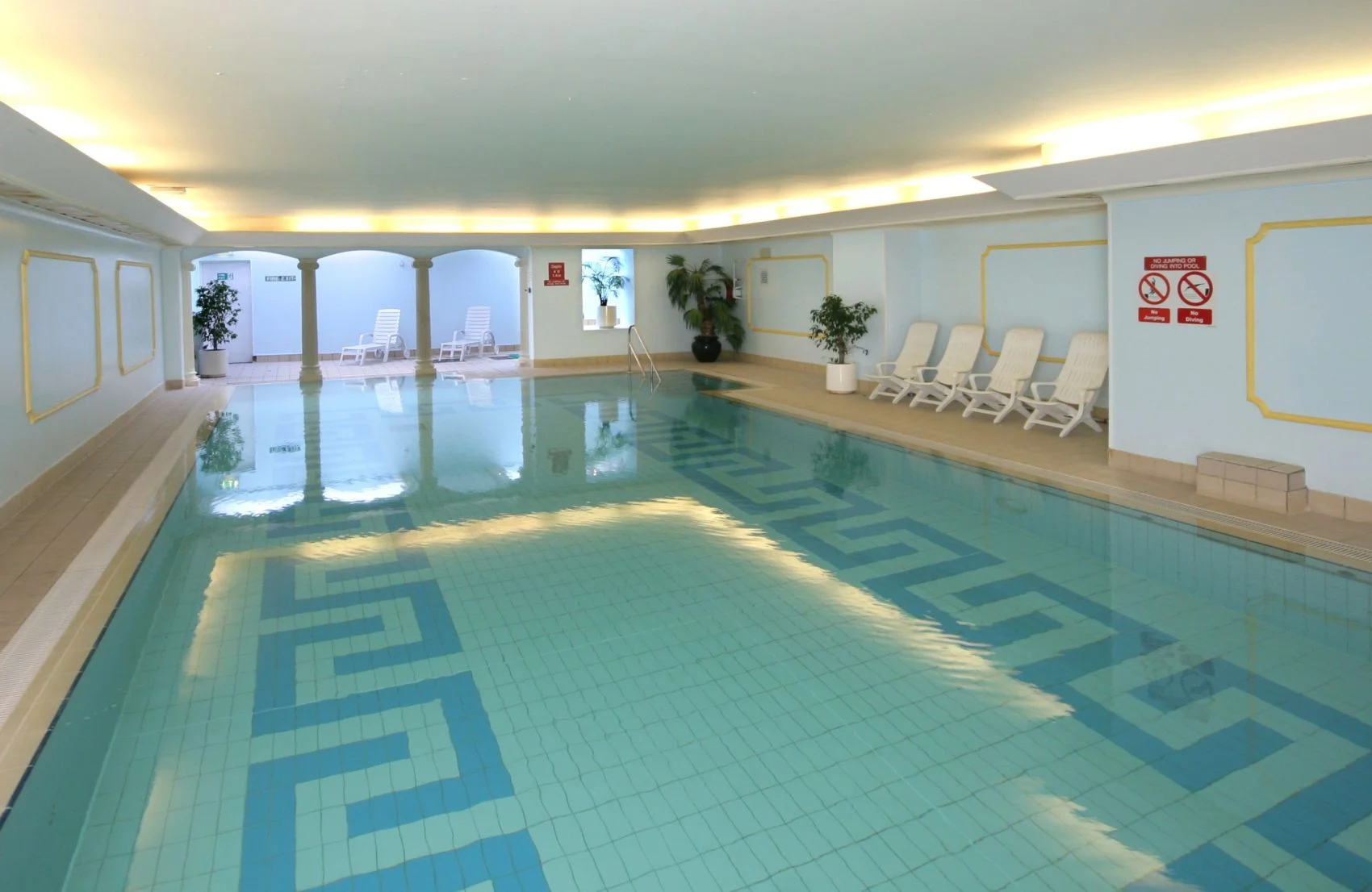 peter williams3 003 swimming pool