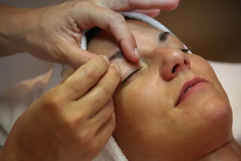 treatment-3106609_960_720.jpg eyebrows