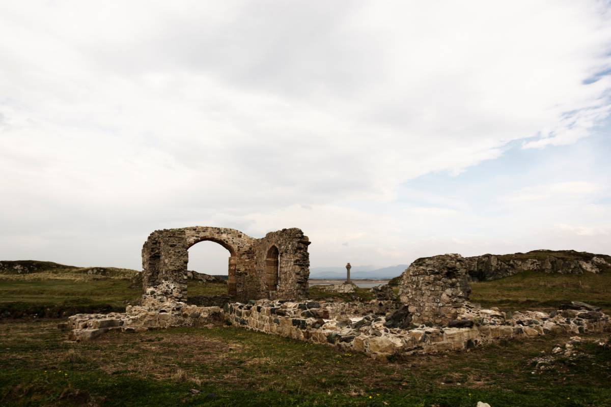 St Dwywen Church - Anglesesy - Visit North Wales